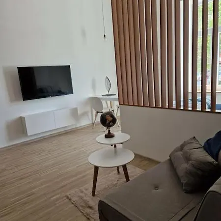 Bytecek Ve Dvore Apartment